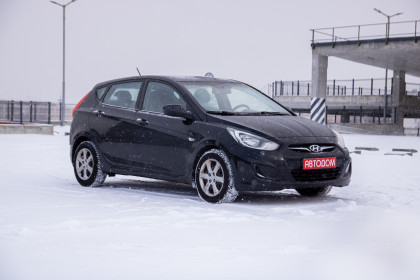 Продажа Hyundai Solaris I 1.4 MT (107 л.с.) 2011 Черный в Автодом