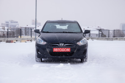 Продажа Hyundai Solaris I 1.4 MT (107 л.с.) 2011 Черный в Автодом