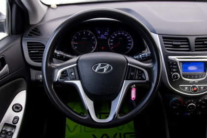 Продажа Hyundai Solaris I 1.4 MT (107 л.с.) 2011 Черный в Автодом