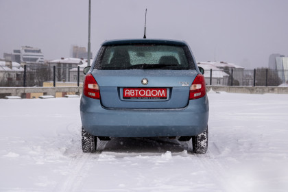 Продажа Skoda Fabia II 1.2 MT (70 л.с.) 2009 Синий в Автодом