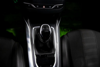 Продажа Peugeot 308 II Рестайлинг 1.5 MT (131 л.с.) 2019 Белый в Автодом