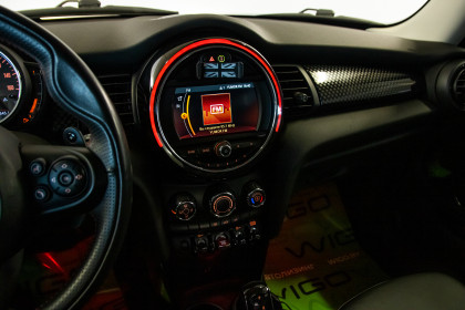 Продажа Mini Hatch III (F55/F56) Рестайлинг Cooper S 2.0 AMT (192 л.с.) 2019 Красный в Автодом