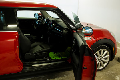 Продажа Mini Hatch III (F55/F56) Рестайлинг Cooper S 2.0 AMT (192 л.с.) 2019 Красный в Автодом