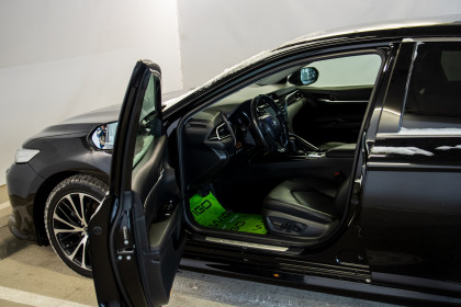 Продажа Toyota Camry VIII (XV70) 2.5 AT (181 л.с.) 2020 Черный в Автодом