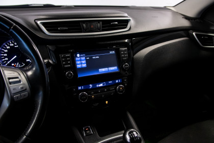 Продажа Nissan Qashqai II 1.2 MT (115 л.с.) 2015 Белый в Автодом