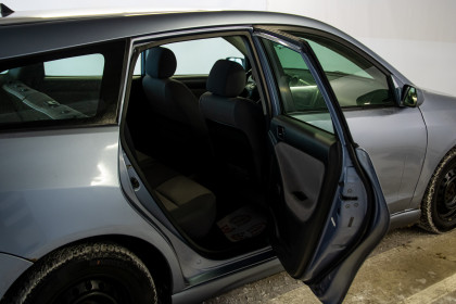 Продажа Toyota Matrix I (E130) 1.8 AT (132 л.с.) 2006 Серебристый в Автодом