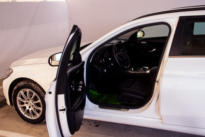 Продажа Mercedes-Benz C-Класс IV (W205) 180 BlueTEC 1.6 AT (116 л.с.) 2016 Белый в Автодом