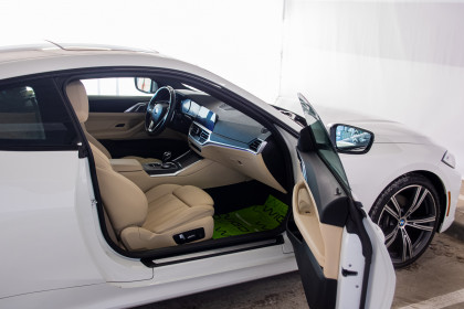 Продажа BMW 4 серии G22, G23, G26 430i 2.0 AT (258 л.с.) 2020 Белый в Автодом