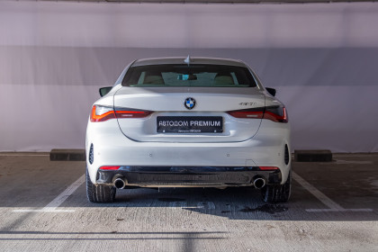 Продажа BMW 4 серии G22, G23, G26 430i 2.0 AT (258 л.с.) 2020 Белый в Автодом