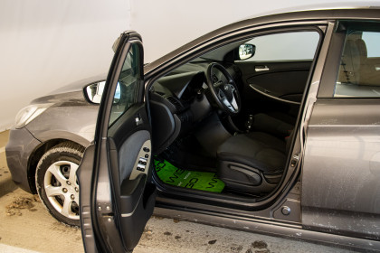 Продажа Hyundai Accent IV 1.6 MT (123 л.с.) 2013 Серый в Автодом