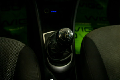 Продажа Hyundai Accent IV 1.6 MT (123 л.с.) 2013 Серый в Автодом