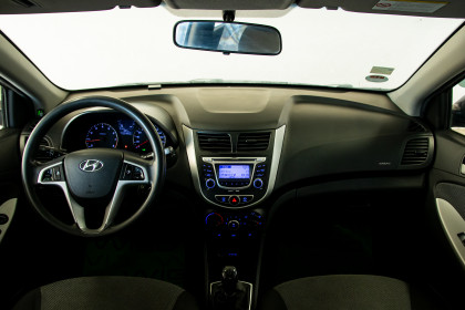 Продажа Hyundai Accent IV 1.6 MT (123 л.с.) 2013 Серый в Автодом