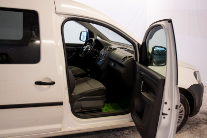 Продажа Volkswagen Caddy III Рестайлинг 1.6 MT (102 л.с.) 2013 Белый в Автодом