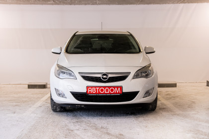 Продажа Opel Astra J 1.6 AT (180 л.с.) 2011 Белый в Автодом