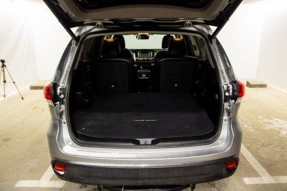 Продажа Toyota Highlander III (U50) Рестайлинг 3.5 AT (249 л.с.) 2017 Серебристый в Автодом