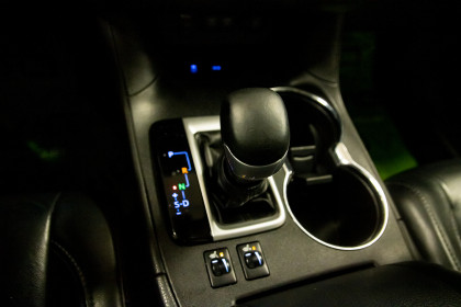 Продажа Toyota Highlander III (U50) Рестайлинг 3.5 AT (249 л.с.) 2017 Серебристый в Автодом