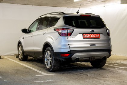 Продажа Ford Escape III Рестайлинг 1.5 AT (182 л.с.) 2018 Серебристый в Автодом