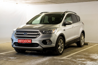 Продажа Ford Escape III Рестайлинг 1.5 AT (182 л.с.) 2018 Серебристый в Автодом