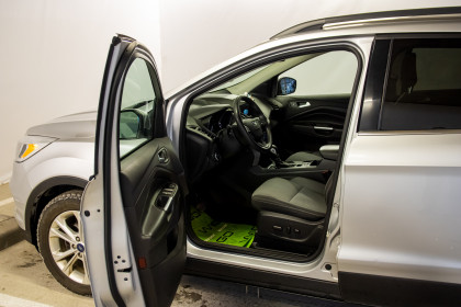 Продажа Ford Escape III Рестайлинг 1.5 AT (182 л.с.) 2018 Серебристый в Автодом