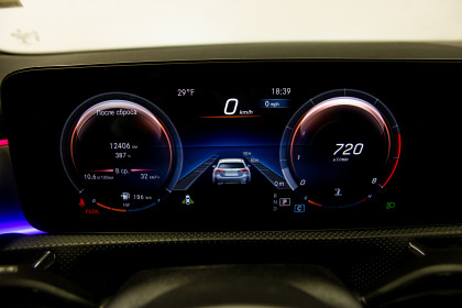 Продажа Mercedes-Benz CLA II (C118, X118) 250 2.0 AMT (224 л.с.) 2021 Красный в Автодом