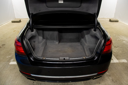 Продажа BMW 7 серии V (F01/F02/F04) Рестайлинг 750Ld xDrive 3.0 AT (381 л.с.) 2013 Черный в Автодом