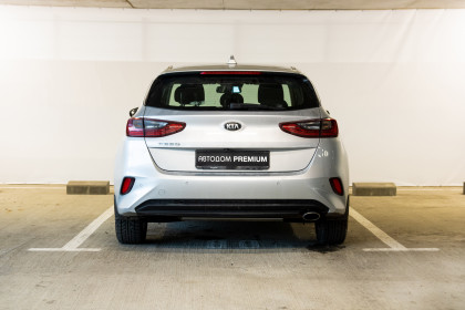 Продажа Kia Ceed III 1.0 MT (120 л.с.) 2020 Серебристый в Автодом