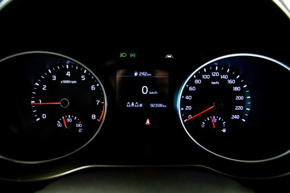 Продажа Kia Ceed III 1.0 MT (120 л.с.) 2020 Серебристый в Автодом