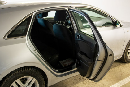 Продажа Kia Ceed III 1.0 MT (120 л.с.) 2020 Серебристый в Автодом