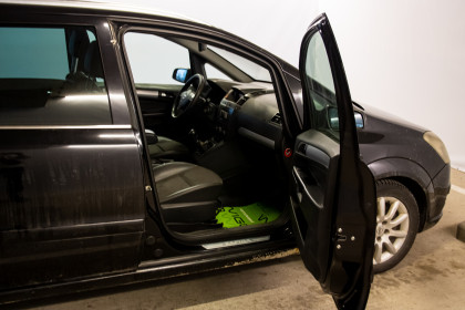 Продажа Opel Zafira B 1.9 MT (120 л.с.) 2007 Черный в Автодом