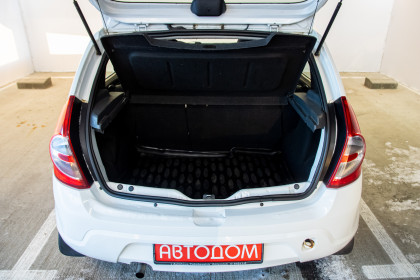 Продажа Dacia Sandero I 1.4 MT (75 л.с.) 2009 Белый в Автодом