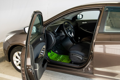 Продажа Hyundai Accent IV 1.4 MT (100 л.с.) 2016 Коричневый в Автодом