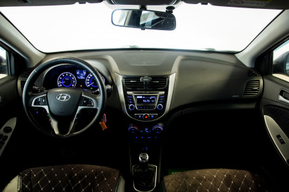 Продажа Hyundai Accent IV 1.4 MT (100 л.с.) 2016 Коричневый в Автодом