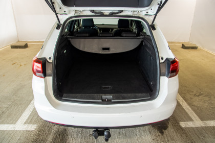 Продажа Opel Astra K 1.6 MT (136 л.с.) 2017 Белый в Автодом