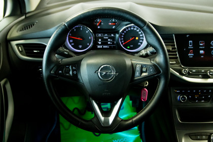 Продажа Opel Astra K 1.6 MT (136 л.с.) 2017 Белый в Автодом