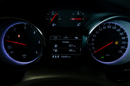 Продажа Opel Astra K 1.6 MT (136 л.с.) 2017 Белый в Автодом