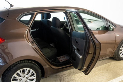 Продажа Kia Ceed II 1.4 MT (100 л.с.) 2012 Коричневый в Автодом