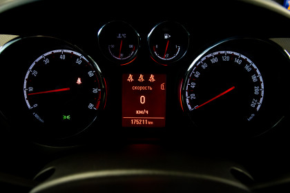 Продажа Opel Meriva B 1.4 MT (120 л.с.) 2013 Белый в Автодом