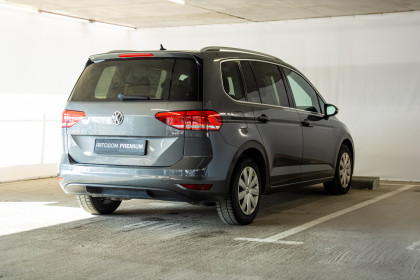 Продажа Volkswagen Touran II 1.6 AMT (110 л.с.) 2016 Серый в Автодом