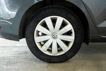 Продажа Volkswagen Touran II 1.6 AMT (110 л.с.) 2016 Серый в Автодом