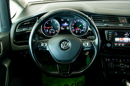 Продажа Volkswagen Touran II 1.6 AMT (110 л.с.) 2016 Серый в Автодом