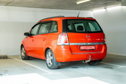 Продажа Opel Zafira B 1.9 MT (120 л.с.) 2006 Красный в Автодом