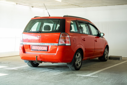 Продажа Opel Zafira B 1.9 MT (120 л.с.) 2006 Красный в Автодом