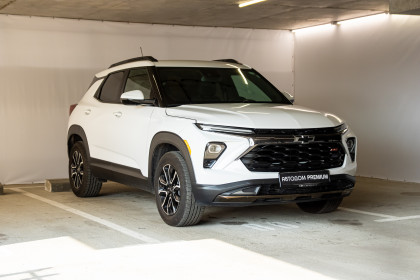 Продажа Chevrolet TrailBlazer III Рестайлинг 1.3 CVT (157 л.с.) 2023 Белый в Автодом
