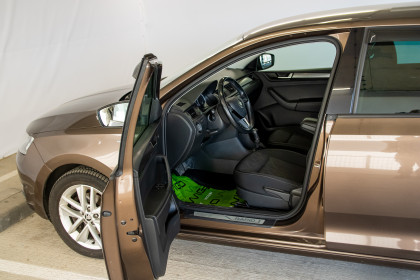 Продажа Skoda Rapid I Рестайлинг 1.6 AT (110 л.с.) 2018 Коричневый в Автодом