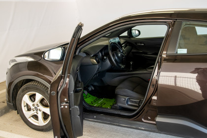 Продажа Toyota C-HR I Рестайлинг 1.2 MT (116 л.с.) 2019 Коричневый в Автодом