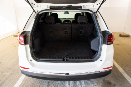 Продажа Chevrolet Equinox III Рестайлинг 1.5 AT (173 л.с.) 2022 Белый в Автодом