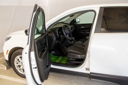 Продажа Chevrolet Equinox III Рестайлинг 1.5 AT (173 л.с.) 2022 Белый в Автодом