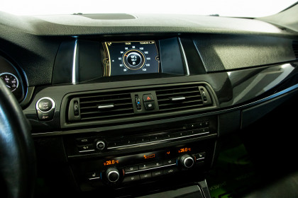 Продажа BMW 5 серии VI (F10/F11/F07) Рестайлинг 520d 2.0 AT (184 л.с.) 2014 Черный в Автодом