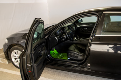 Продажа BMW 5 серии VI (F10/F11/F07) Рестайлинг 520d 2.0 AT (184 л.с.) 2014 Черный в Автодом