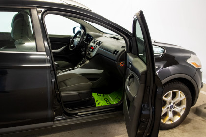 Продажа Ford Kuga I 2.0 AMT (140 л.с.) 2012 Черный в Автодом